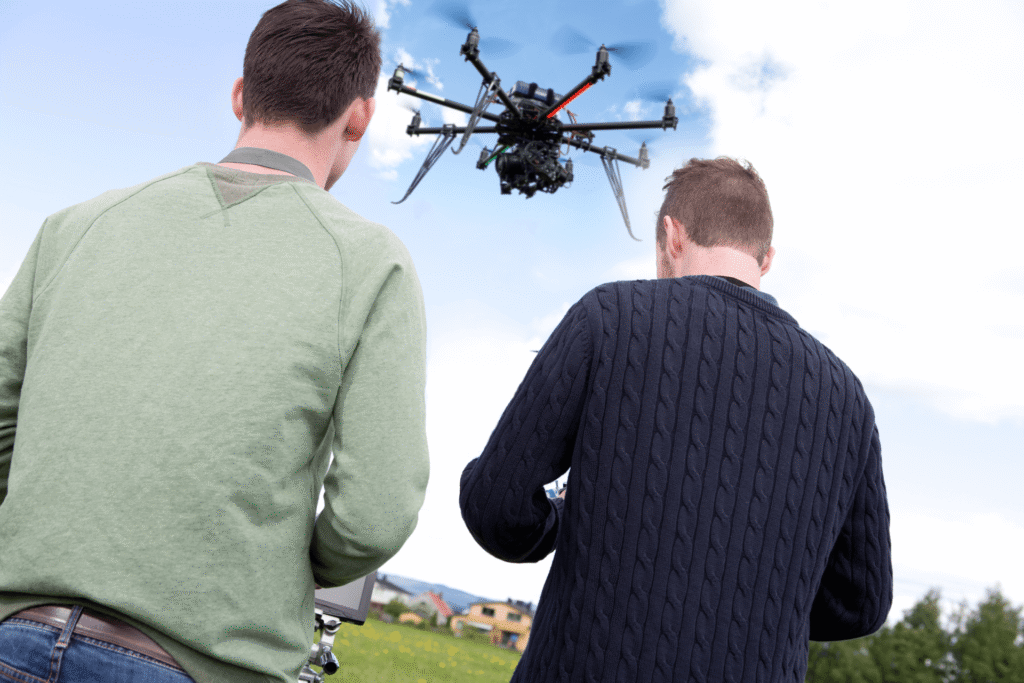 Professionnels certifiés après une formation drone en PACA financée via l’AIF de France Travail