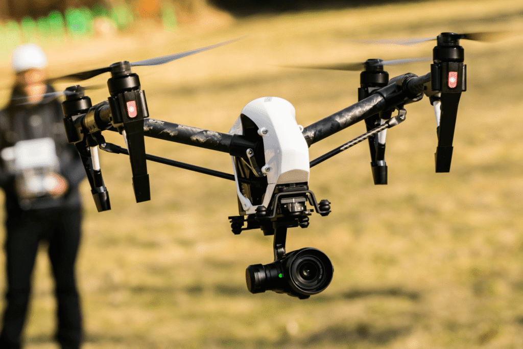 Apprenant en formation drone spécifique cadrage audiovisuel cinéma et publicité